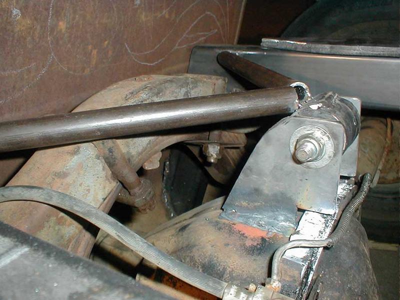 Unlike Jet Fuel's rattletrap, the linkage on this one's gonna be all horizontal.
It's still a very frustrating exercise to come