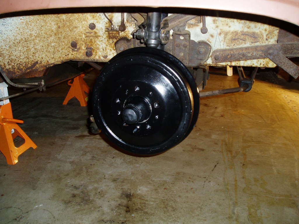 Saturday 4/1/06. Front hubs mounted.