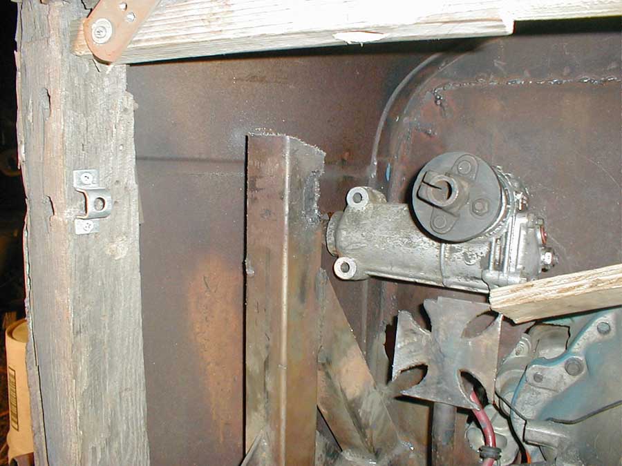 With the new hole cut in the cowl, here's where the box ends up.
I'm gonna build a more meaty, but also more minimalistic pilla