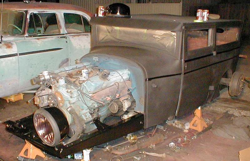 The frame is all gloss. The front suspension is all flat. The headlight buckets are both. The blue is soon to come.