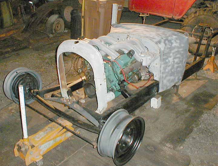 Custom bottom front leaf spring arrives.
The econoline brakes are installed.