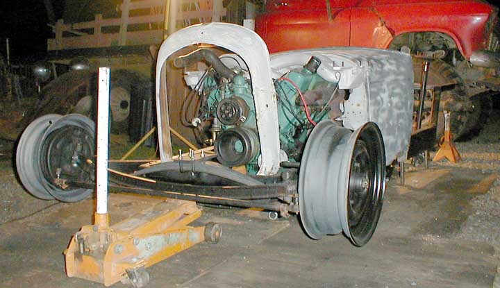 Geometry and shackle angles are pretty close. Wheels are sandblasted and painted.