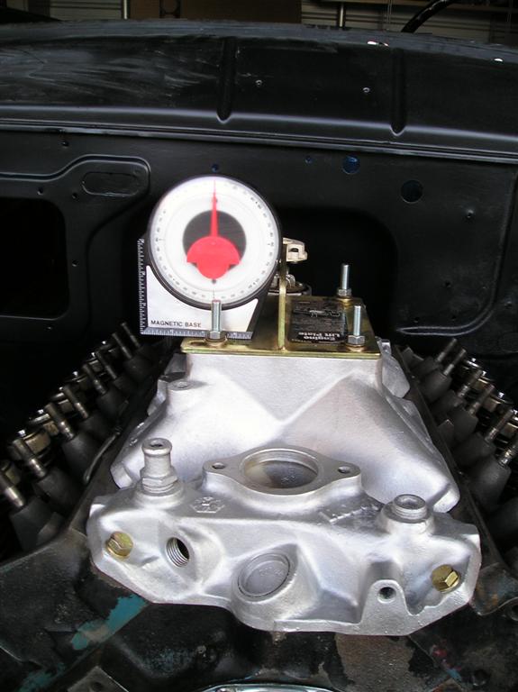 The motor is level longitudinally.