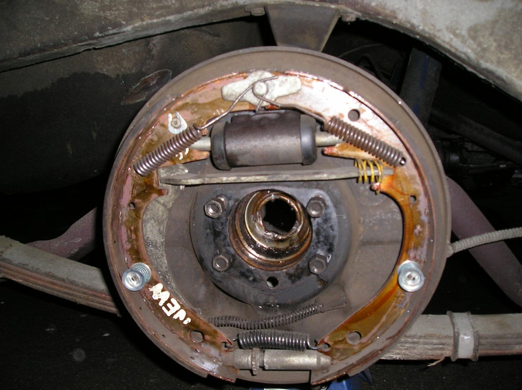 Three smashed fingers and a six pack later they're still in there. Time for a trip to the tool store.