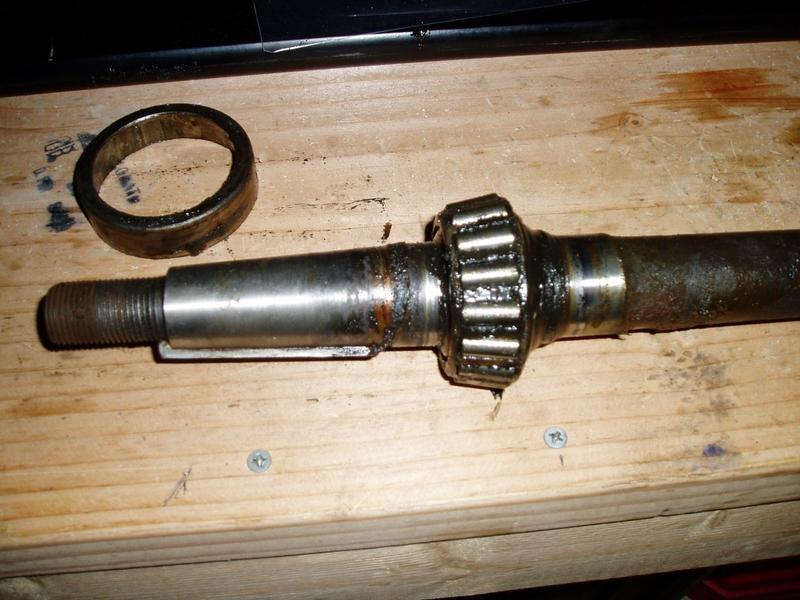 Close up of tapered shaft and woodruff key.