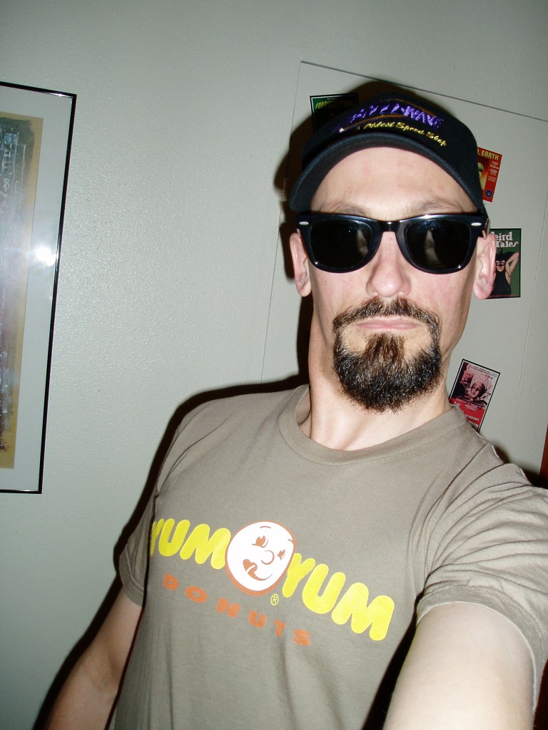 Brand new Speedway hat & Yum Yum Donuts shirt arrived in the mail Friday. I am so ready for Viva Las Vegas 13! I just gotta 