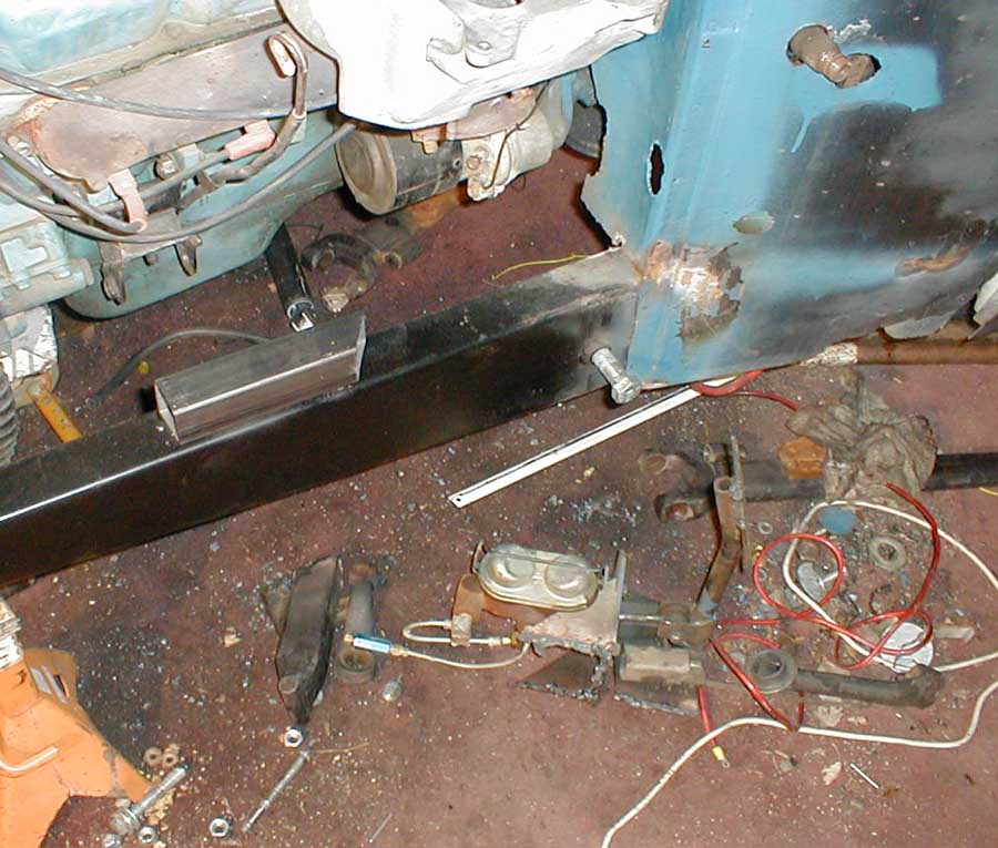 Okay, so I lied.
To get the carbs level, the motor had to rotate enough to both hit the passenger valve cover and hit the start