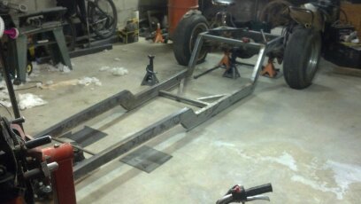 Frame and rear end mocked up for rear link measurements.