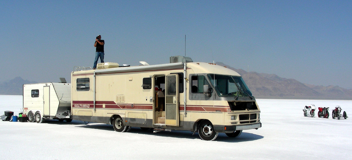 While we were taking pretty photos of the bikes, I figured the motorhome and trailer deserved some attention to. I was most grat