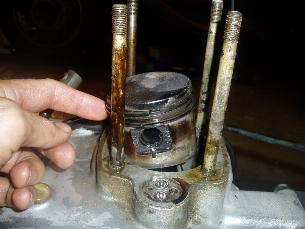 Piston & rings up close.